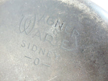 Load image into Gallery viewer, Vintage Wagner Ware Sidney 0 No 10 Cast Iron Skillet
