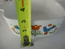 Load image into Gallery viewer, Pyrex Country Festival Blue Bird 1.5 Quart Casserole Dish with Glass Lid