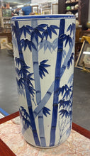Load image into Gallery viewer, Umbrella Stand, Blue and White ceramic, Hand Painted Asian Style