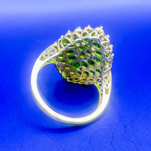 Load image into Gallery viewer, Vintage 14K Gold Green Stone Cluster Cocktail Ring, Size 8