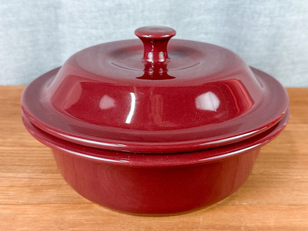 Vintage Pampered Chef Cranberry 6 Cup Round Lidded Casserole Dish