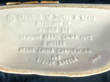 Load image into Gallery viewer, 1976 Jim Beam US Bicentennial Martha Washington Collector Decanter Bottle EMPTY