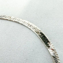 Load image into Gallery viewer, Vintage 7 Inch Sterling Silver Herringbone Chain Bracelet