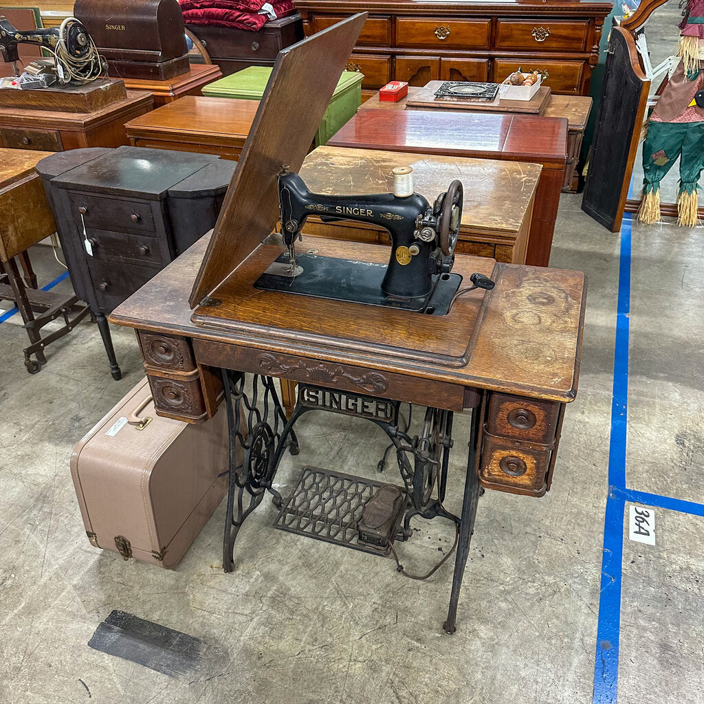 singer pedal sewing machine 1927 Singer Sewing Machine & Modified Electric Pedal Desk, Sewing Machine Untested