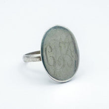 Load image into Gallery viewer, Vintage Sterling Silver Monogrammed Disc Ring, Size 8.5