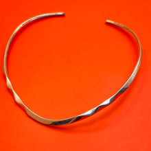 Load image into Gallery viewer, Necklace, Omega Band, Sterling Silver, Decorative Texture, 15.5 in
