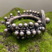 Load image into Gallery viewer, Bracelet, Armlet, Silver Alloy, Northern Yemen, Al-Dhahiyy region, Early 1900s