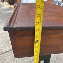 Load image into Gallery viewer, Heywood Eclipse Child's Size Desk & Chair