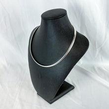 Load image into Gallery viewer, Vintage Sterling Silver Solid Flat Chain Necklace
