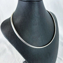 Load image into Gallery viewer, Vintage Sterling Silver Solid Flat Chain Necklace