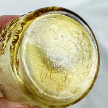 Load image into Gallery viewer, Vintage Anchor Hocking 10 oz. Amber Daisy Glass