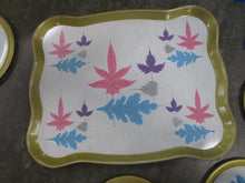 Load image into Gallery viewer, 1950's Ohio Art Tin Litho Tulip and Leaf Children's Play Breakfast Set