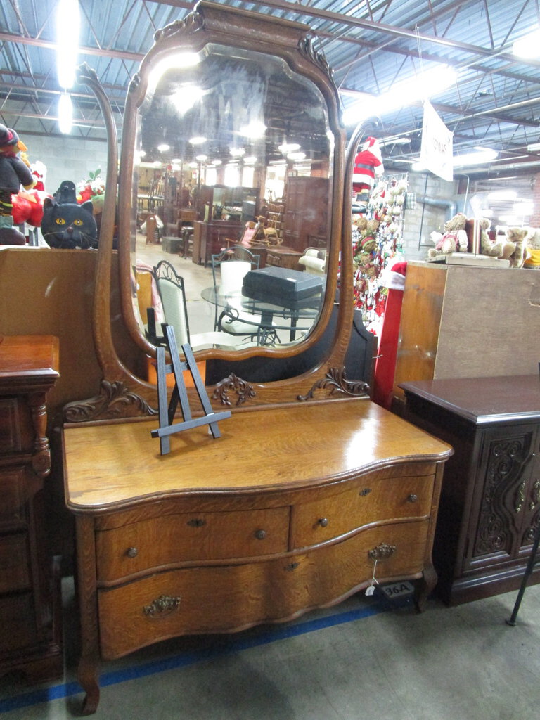 Antique Tiger Oak Two Over One Princess Dresser Antique Tiger Oak Two Over One Princess Dresser