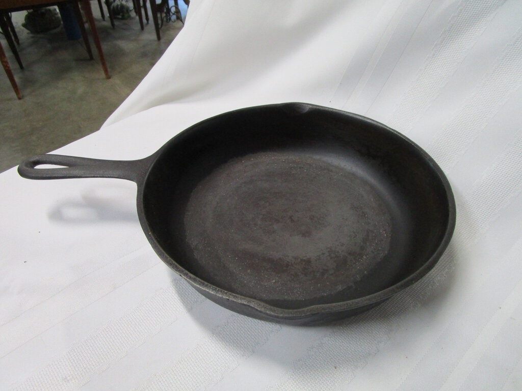 http://standpipeantiques.com/cdn/shop/products/1652554747948H8HHMK5I2YG5LF0EM1Y6.jpg?v=1652975373