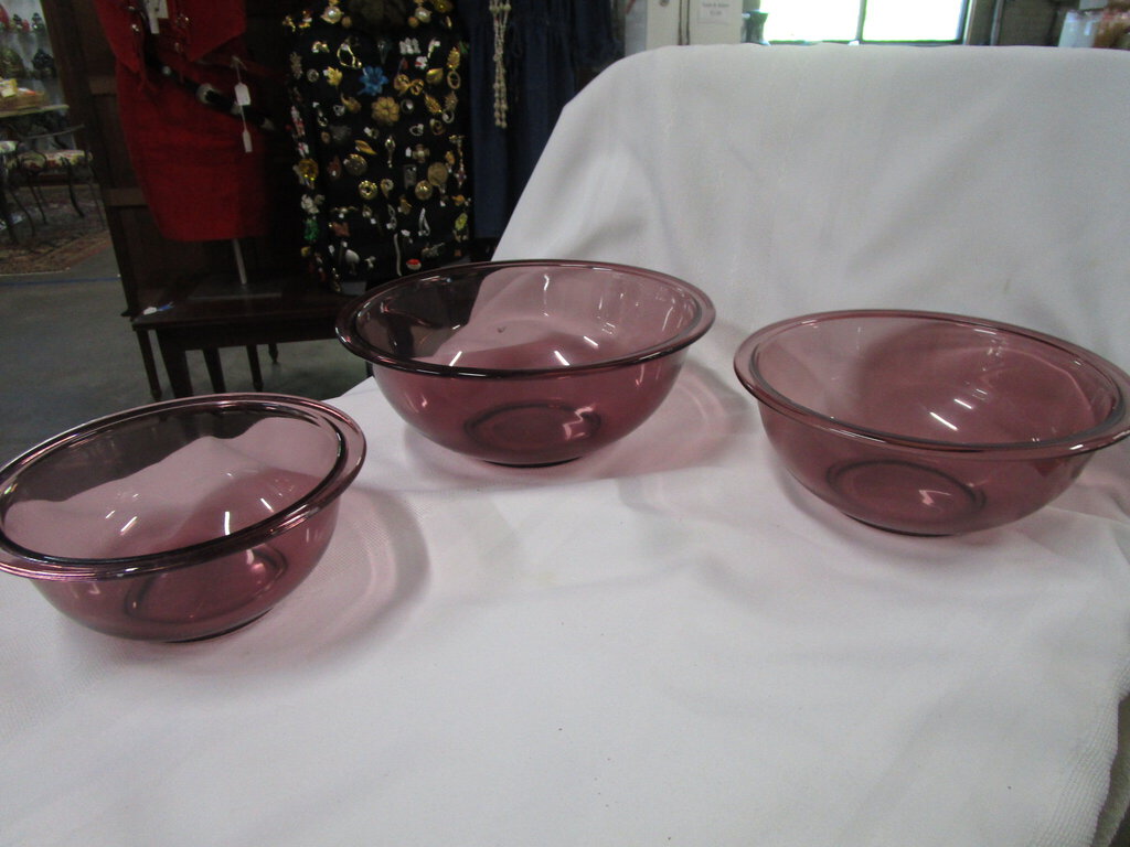 Vintage Pyrex Purple Nesting Mixing Bowl (322,323,325) Set of 3 – Standpipe  Antiques