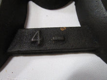 Load image into Gallery viewer, Antique #4 Cast Iron 8 Slot 3-2-3 Oval Baking Pan