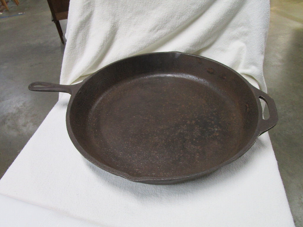 Vintage Unmarked #1 Heat Ring Large Cast Iron Skillet – Standpipe