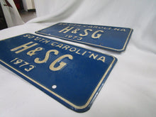 Load image into Gallery viewer, 1974 South Carolina Matched Pair H&SG Automobile Car License Plate Pair