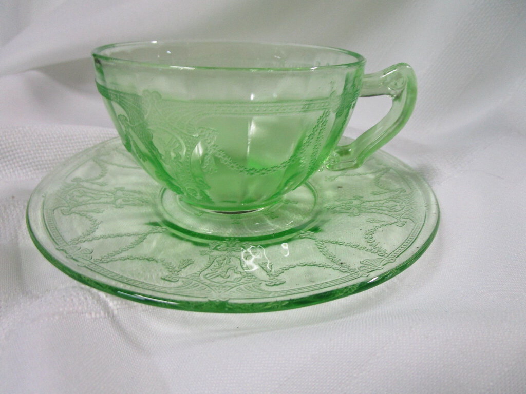 Vintage Anchor Hocking Ribbon Rose 1 Cup Measuring Glass Cup -  Finland