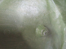 Load image into Gallery viewer, 1966 Sexton USA Green Metal Country Kitchen Art Wall Plaques