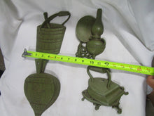 Load image into Gallery viewer, 1966 Sexton USA Green Metal Country Kitchen Art Wall Plaques