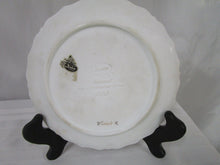 Load image into Gallery viewer, 1981 Fenton Harvest Decor Series Collector Plate