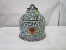Load image into Gallery viewer, Vintage JUWC 1897 United Wilson with Coat of Arms Lidded Trinket Box