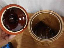 Load image into Gallery viewer, Vintage USA Brown Ceramic Whiskey Style Cookie Jug with Lid