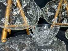 Load image into Gallery viewer, Vintage Anchor Hocking Snack Plate Set with Box