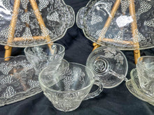 Load image into Gallery viewer, Vintage Anchor Hocking Snack Plate Set with Box