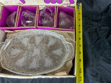 Load image into Gallery viewer, Vintage Anchor Hocking Snack Plate Set with Box