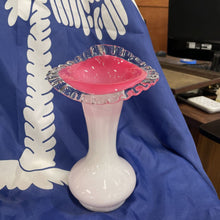 Load image into Gallery viewer, Vintage Fenton Silvercrest Jack in the Pulpit Pink/White Vase
