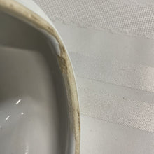 Load image into Gallery viewer, Vintage California Potter Nesting Duck Covered Casserole