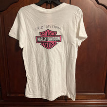 Load image into Gallery viewer, Harley Davidson, 2X,White,V-Neck, Shelton's,Goldsboro NC