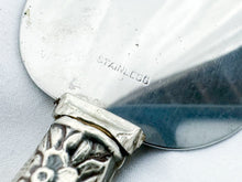Load image into Gallery viewer, Vintage Sterling Silver Floral Pattern Handle Cake Cutter/Server
