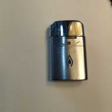 Load image into Gallery viewer, Vintage lighter, Ronson Gas, Molecule