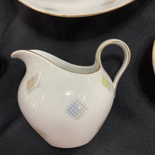 Load image into Gallery viewer, Vintage Seltmann Weiden Bavaria Tea Set, Liane