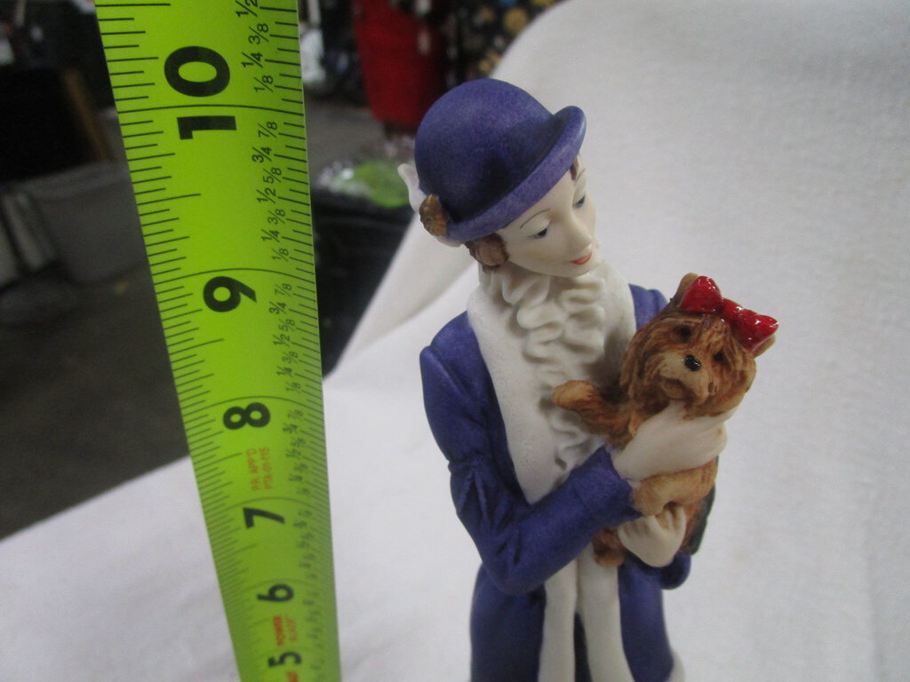 1987 Giuseppe Armani Florence Lady With Dog Colorized Figurine on