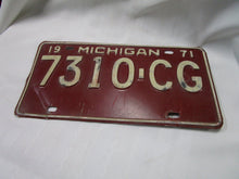 Load image into Gallery viewer, 1971 Michigan Automobile License Plate Tag 7310-CG
