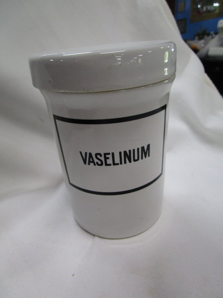Ditmar Ufbach Czechoslovakia 561 Grams Vaselinum Apothecary Jar with Lid