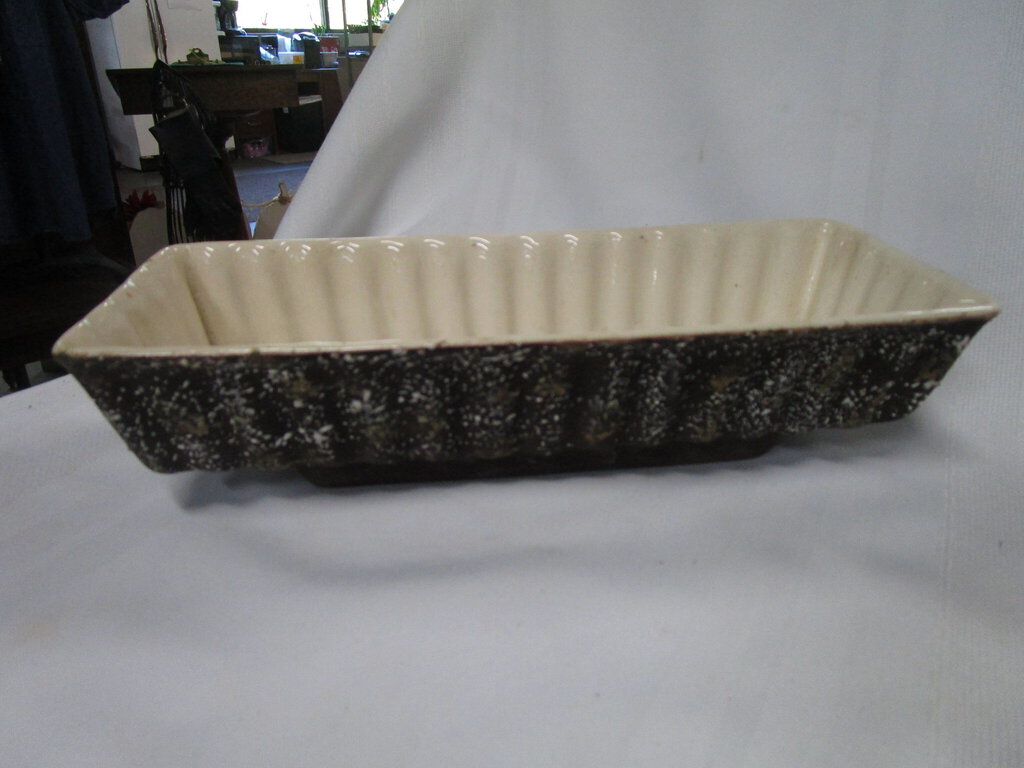 1957 Lane & Co. Van Nuys CA Brown Spatter Low Rectangular Indoor Planter