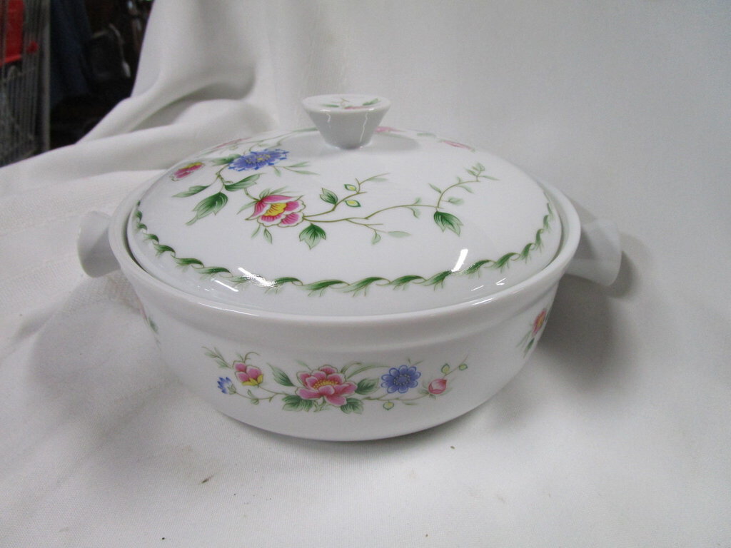 Vintage Spring Night by Andrea 7822 Oven To Table Cook Ware Floral Casserole Dish with Lid