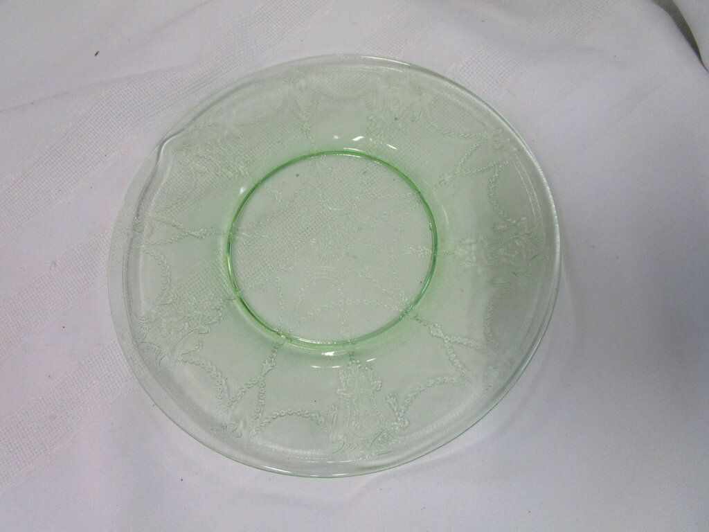 Vintage Anchor Hocking Cameo Ballerina Vaseline Glass 8