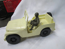 Load image into Gallery viewer, 1950's Louis Marx &amp; Co. Cream Plastic WWII Army Jeep with Driver
