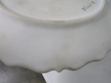 Load image into Gallery viewer, 1981 Fenton Harvest Decor Series Collector Plate
