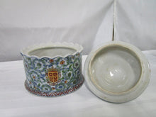 Load image into Gallery viewer, Vintage JUWC 1897 United Wilson with Coat of Arms Lidded Trinket Box
