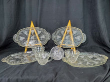 Load image into Gallery viewer, Vintage Anchor Hocking Snack Plate Set with Box
