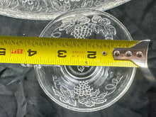 Load image into Gallery viewer, Vintage Anchor Hocking Snack Plate Set with Box
