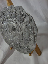 Load image into Gallery viewer, 1990 Arthur Court Bunnies on Cabbage Leaf Trivet Wall Hanging

