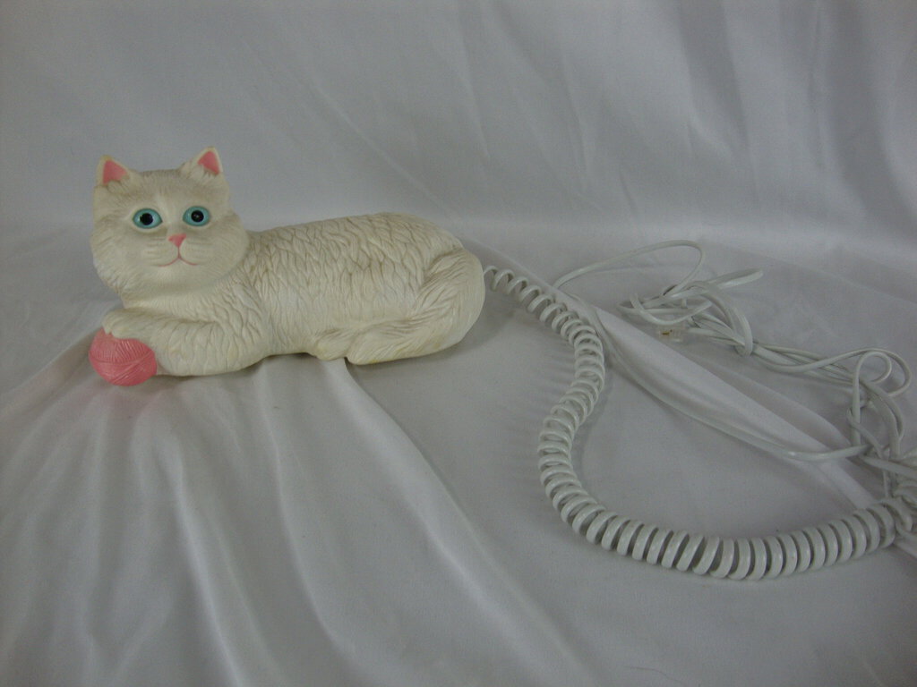 Vintage 1990's Kitty Fone Cat Shaped Molded Plastic Novelty Landline Phone *UNTESTED*